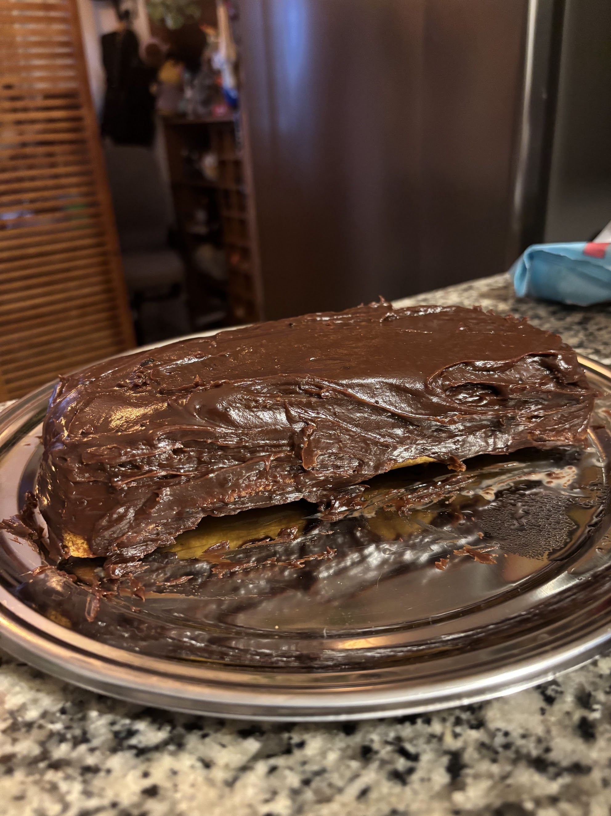 Bolo de cenoura com cobertura de brigadeiro